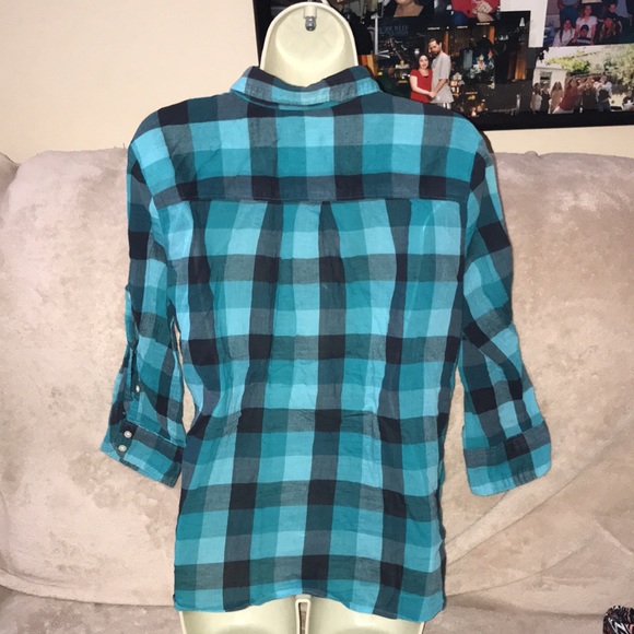 St. John’s bay petite large blue checkered button down 💕 - Picture 2 of 5